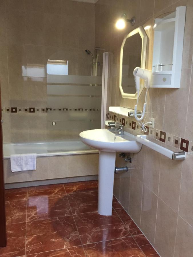 קמבדוס Hotel O Noso Bar מראה חיצוני תמונה